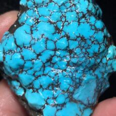 Ювелирные камни 湖北天然原矿无优化高瓷蓝绿松石毛料云盖寺乌兰花网花水草纹