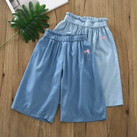 Mùa hè 2019 mới cho bé gái Hàn Quốc Quần jeans rách cạp quần cotton bé cạp cao quần ống rộng cạp cao hoang dã - Quần jean quần jean bé gái xuân hè