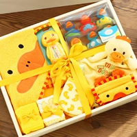 Bé sơ sinh hộp quà tặng nhỏ màu vàng vịt tắm nguồn cung cấp đồ chơi bộ quà tặng bé sơ sinh trăng tròn trăm ngày tuổi hộp quà sơ sinh 10 chi tiết