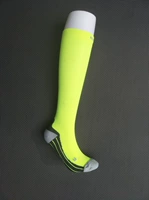 Điền kinh chạy marathon dày chạy ống chuyên nghiệp ngoài trời màu vàng cao để giúp máy nén nhanh polyester có thể tất thể thao đá bóng