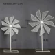 Windmill Road ведет небольшую среднюю школу