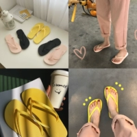 Hàn quốc phiên bản của chic flip-flops nữ mùa hè phẳng mặc mềm dưới slip dép toe và dép đi trong nhà bãi biển dép ins giày crocs nữ