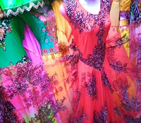 Новая Синьцзян национальная танцевальная одежда Уйгур Национальная танцевальная одежда Женская танцевальная юбка