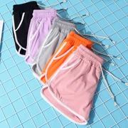 Chạy quần short nữ mùa hè màu đen Học sinh Hàn Quốc rộng rãi thoáng khí quần ống rộng chân hoang dã quần mỏng