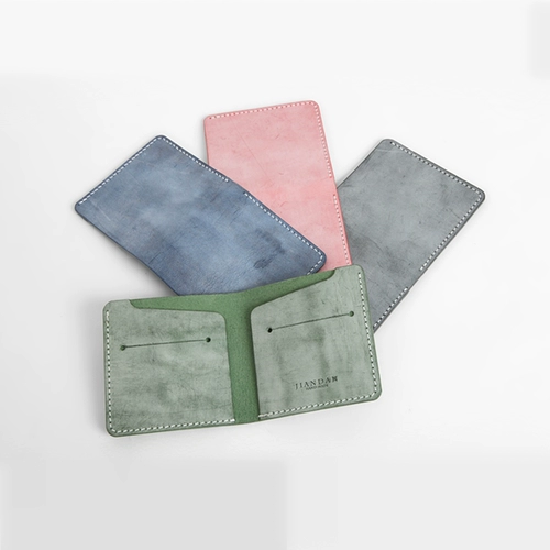 Простая рука -сделано воск, овощная кожаная головка.