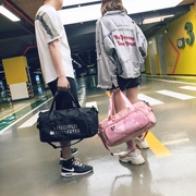 Túi du lịch nam và nữ túi thể dục túi quà tặng công suất lớn túi xách ngắn khoảng cách nhẹ túi thể thao thời trang đường phố