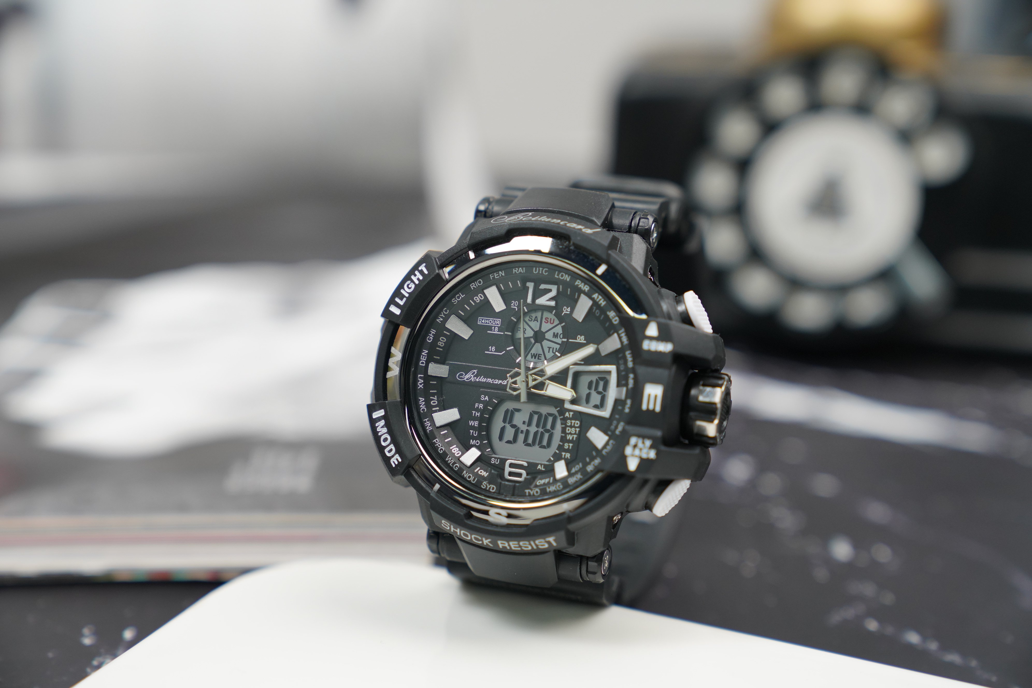 卡贝伦多功能电子表,满足浓郁机械情结!