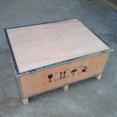 деревянная упаковка 红色桉木板木箱 钢扣箱可拆卸带托盘设备用发货木箱免熏蒸直销