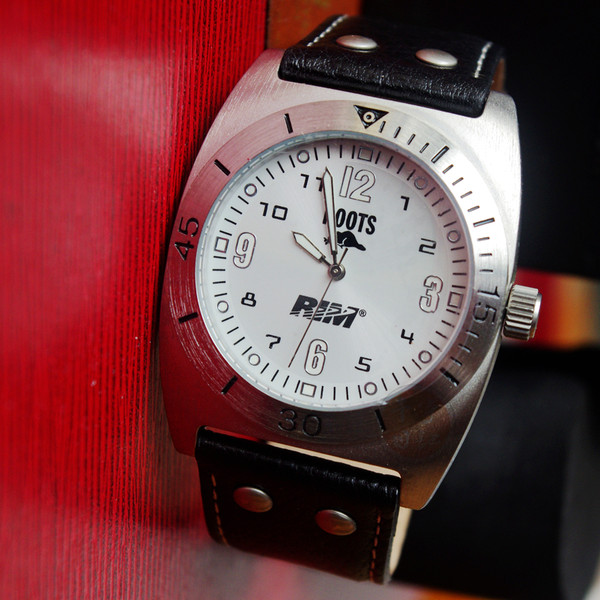 Оригинал коробка Внутри шоу ежевика RIM наручные часы один модельа удельный вещь части не Подробный абсолютно новая качественная продукция