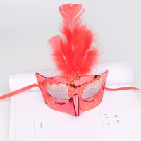 Нет легкой маски с перьями [красный]