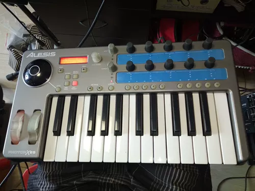 Alesis x25 Sound Card Midi клавиатура