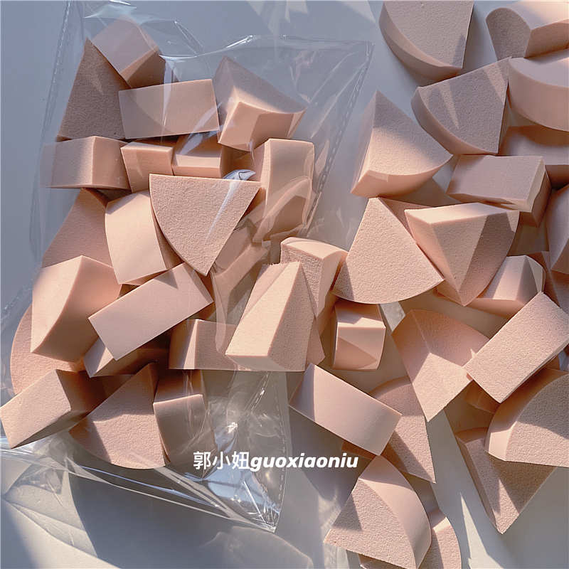 Bean paste color small triangular leather flour puff 20 pieces in a bag