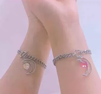 6401 Thanh Đảo Eraser Trang sức Dây chuyền bạc đơn giản và đẹp trai Moon Crescent Crystal Heart Bracelet vòng tay cao su