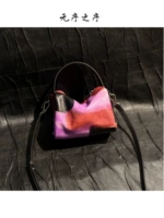 Семпер красный