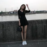 Váy đen nữ Hàn Quốc mùa hè 2019 mới phong cách Hepburn Phiên bản Hàn Quốc với kiểu dáng thon thả thon gọn cổ chữ V một chiếc váy - A-Line Váy