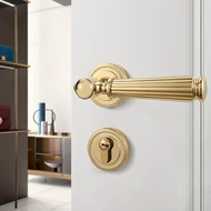 Khóa cửa vàng trong nhà phòng ngủ chia phòng khóa cửa tay nắm cửa bằng gỗ ánh sáng sang trọng hút nam châm khóa câm Mỹ Pháp khóa cơ