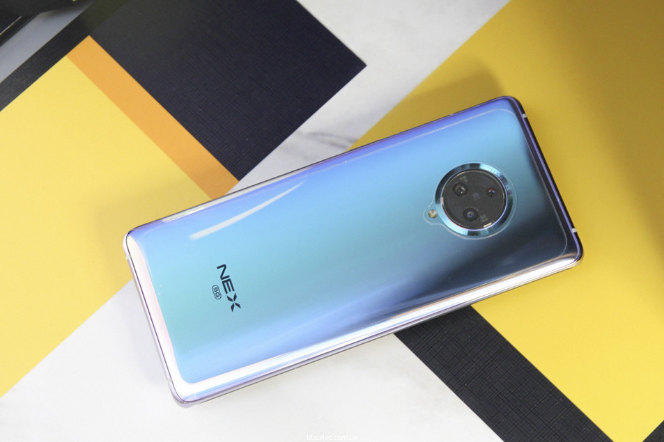 vivo NEX 3瀑布屏缔造颜值新10