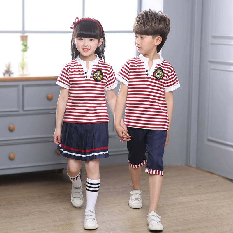 Đồng phục học sinh tiểu học hè ngắn tay sọc đỏ phù hợp với quần áo trẻ em biểu diễn quần áo mẫu giáo quần áo lớp mới - Đồng phục trường học / tùy chỉnh thực hiện