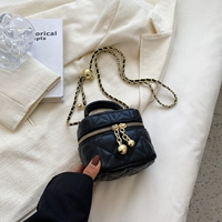 Черный, маленький