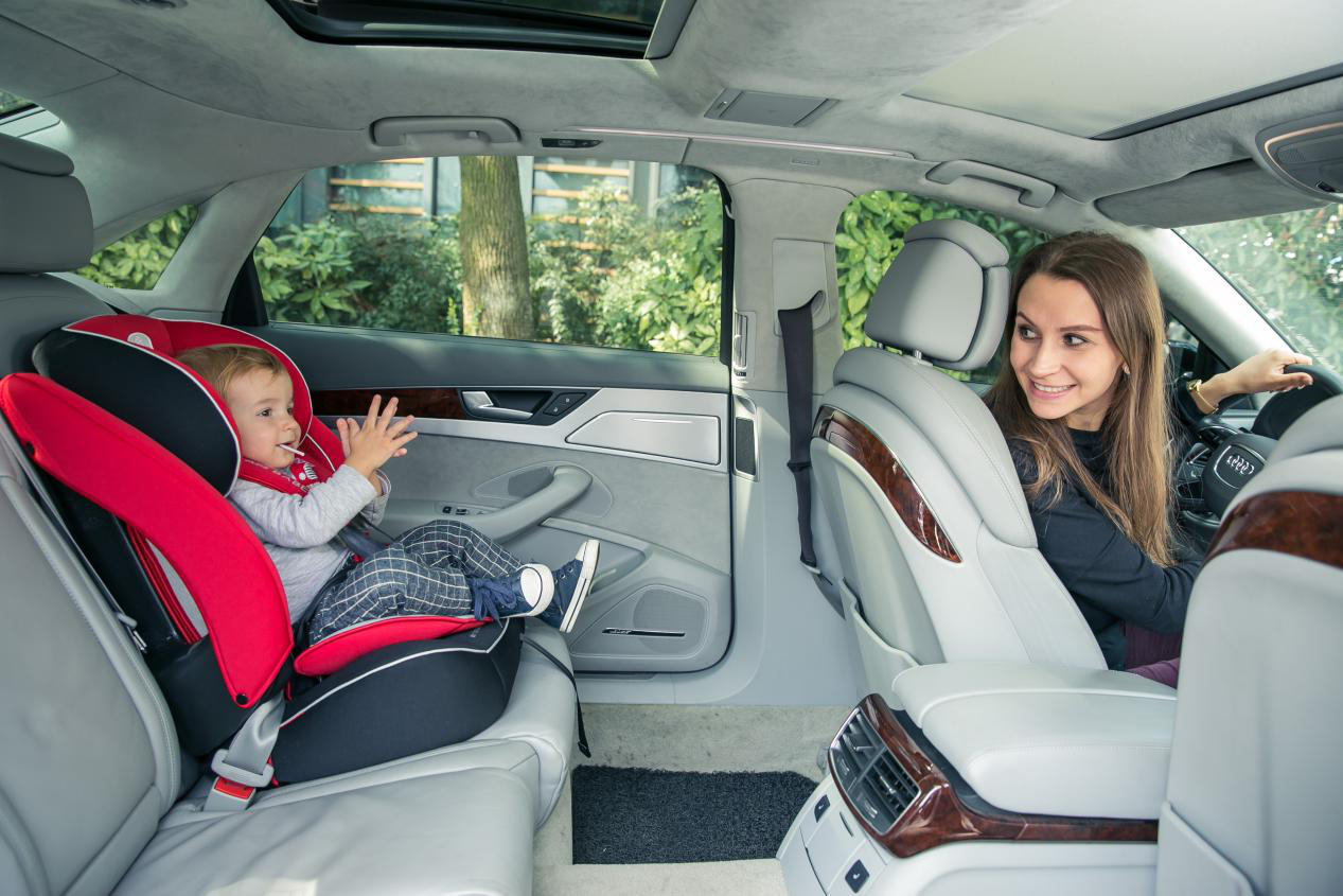 熊孩子坐车聪明爸爸的专门应对攻略