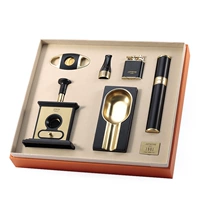 Черный золотой костюм