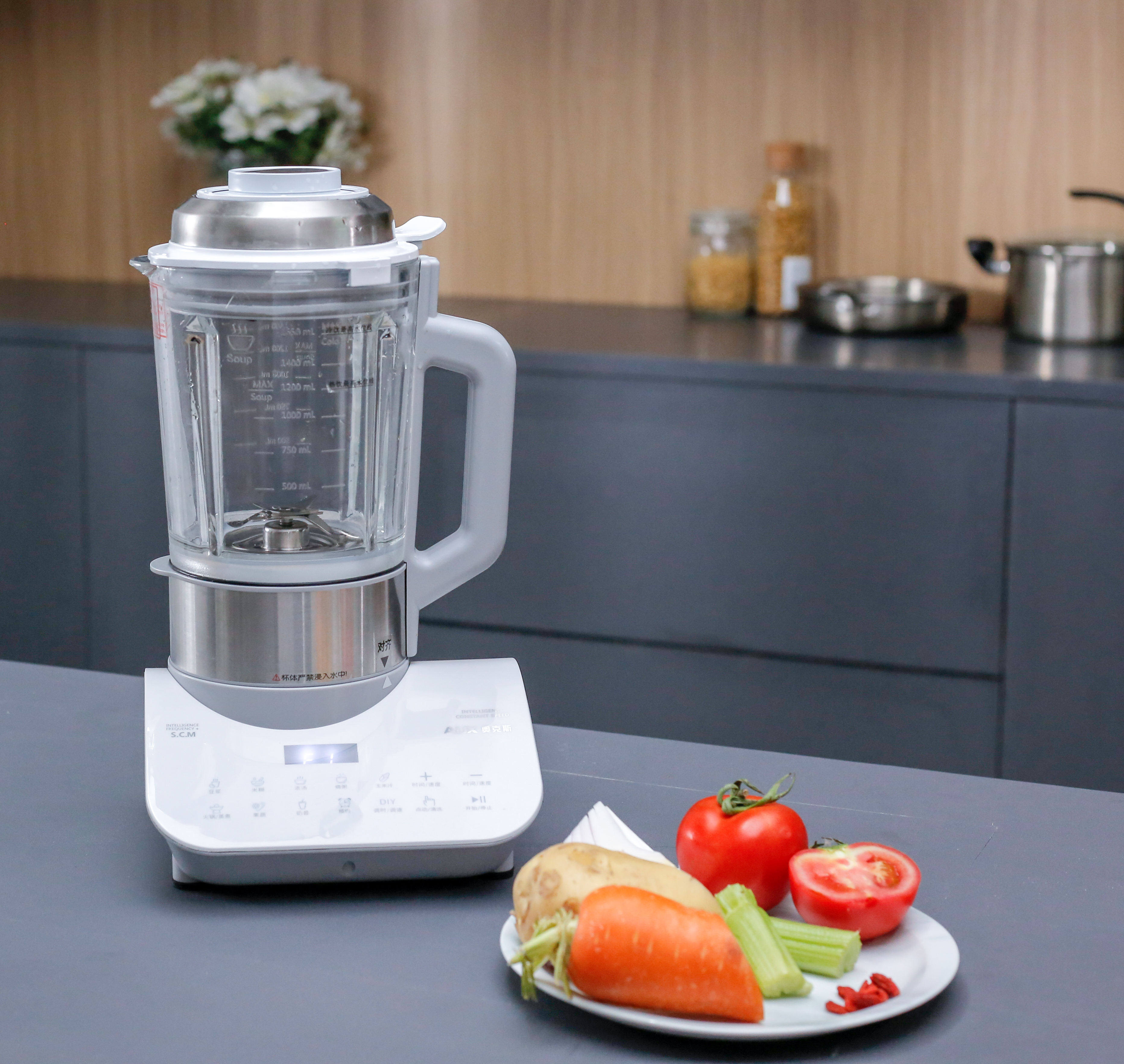 奥克斯超薄静音破壁机,享受静谧好时光