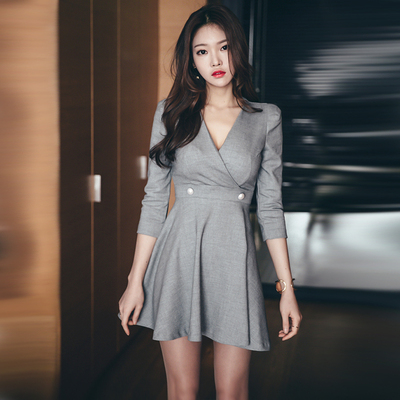 2018新款气质女装性感显瘦V领连衣裙小心机修身职业女神范裙子潮-淘宝网