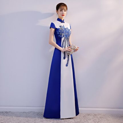 Blue and white cheongsam, evening dress, suit, Chinese style, for catwalk