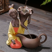 Trà tím cát pet pet trang trí cửa hàng sáng tạo gốm Kung Fu bộ trà tấm trà chơi đẹp phun nước lười biếng trà rò rỉ - Trà sứ