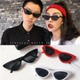 Châu âu và Hoa Kỳ chụp đường phố con dấu buồm retro tam giác cat eyes sunglasses sunglasses ins net màu đỏ với kính kính nam giới và phụ nữ triều kính burberry