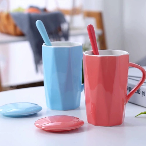 Mark Cup с крышкой Spoon Ceramic Cup Cup Geometric Modeling Family Pare Cup Cup Cup Prink Water Cup