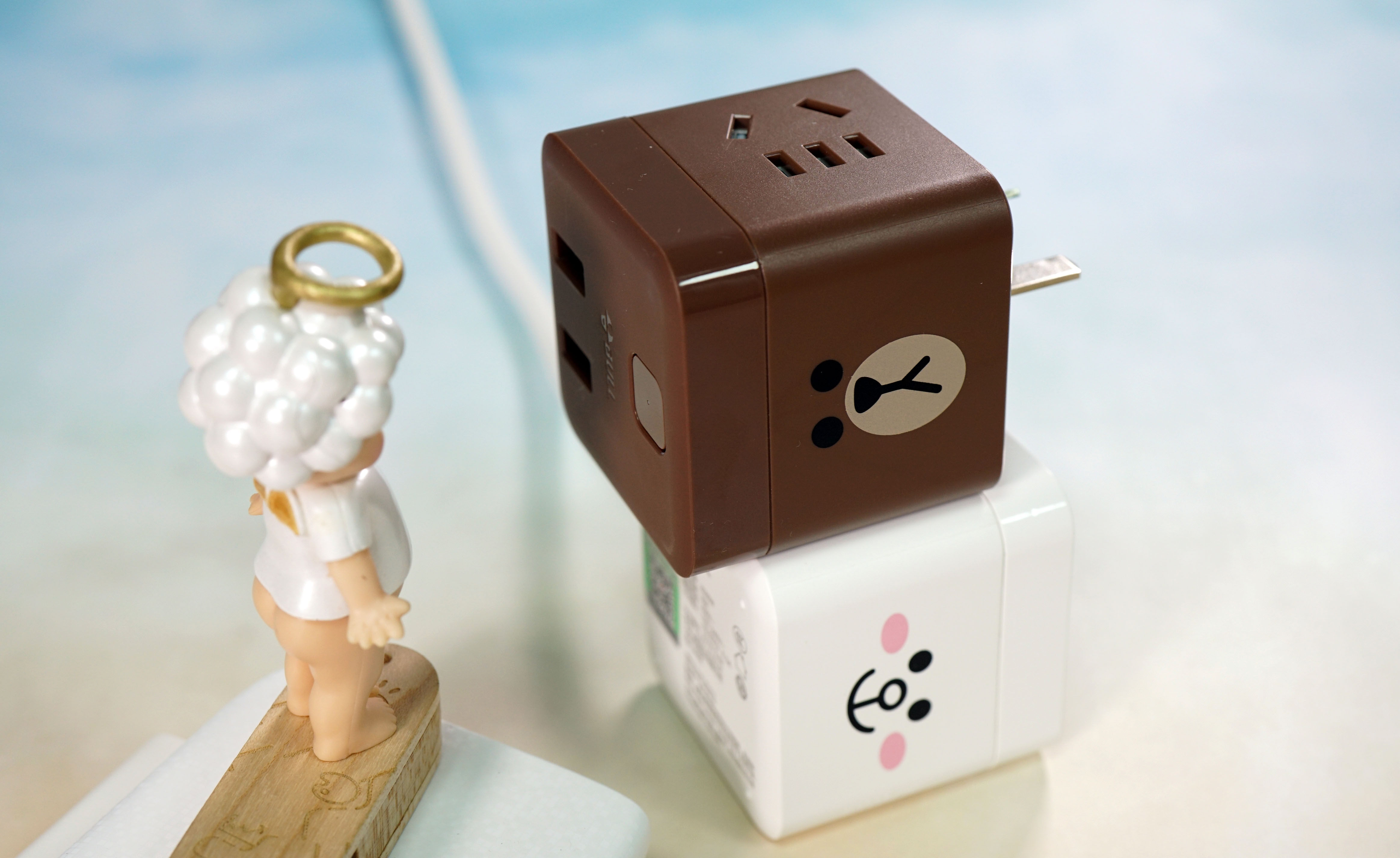 公牛linefriends魔方插座