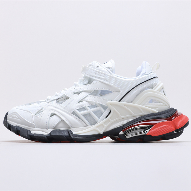 Four Generations Of White And BlackParis B home Four generations Daddy shoes men and women Three generations air cushion Low Gang The second generation LED light lovers gym shoes track.2