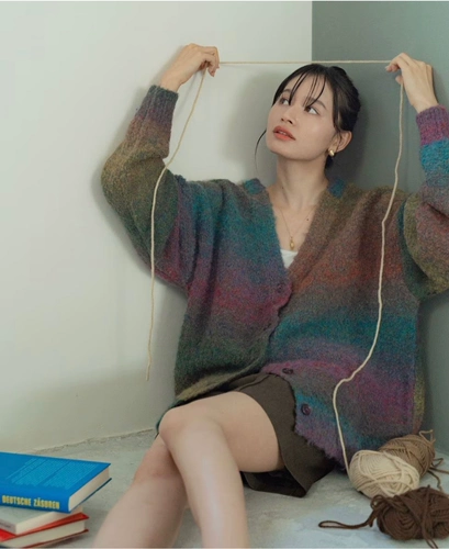 Магазин Monster Shop Freak's Store популяризировал Dingfan Fan Rainbow Два кардиганских свитеров, чтобы разместить заказ или перемены