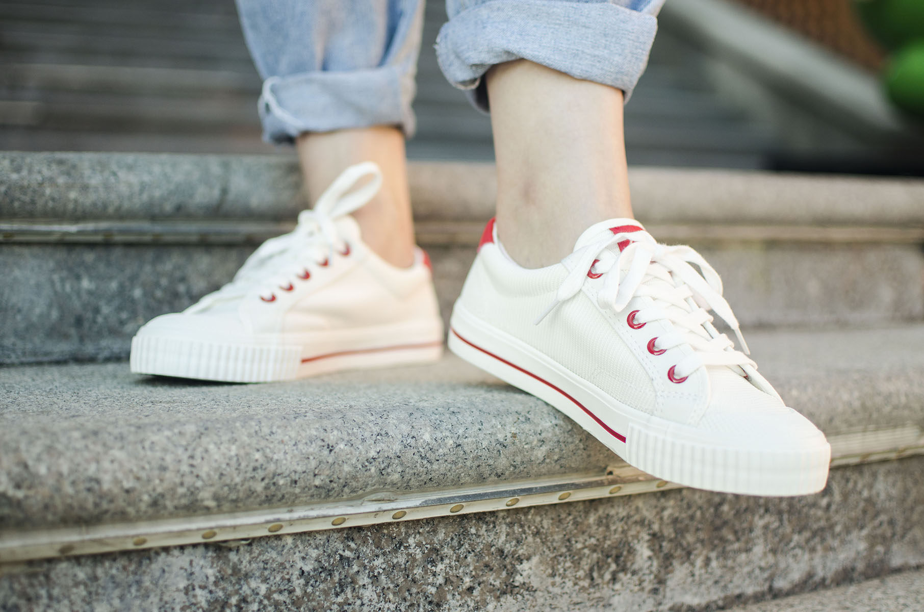人本白色百搭帆布鞋试穿小测