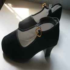 Обувь для янгэ Меньшинство Илян барабана