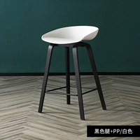 Белая поверхность+черные ноги