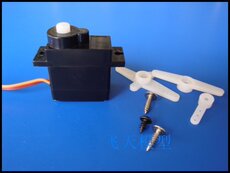 Самолет на дистанционном управление 飞天模型/伺服器/9克反向转动舵机/力大，抗干扰