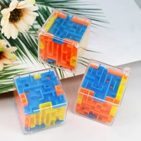 Абрикосовый шариковый лабиринт, 3D