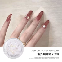 С бантиком, из жемчуга