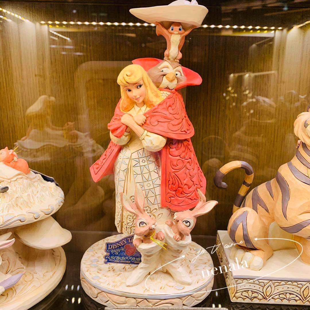 AShanghai Disney Mickey Donald Duck Seven Dwarfs Alice princess image Garage Kit display window Ornaments gift