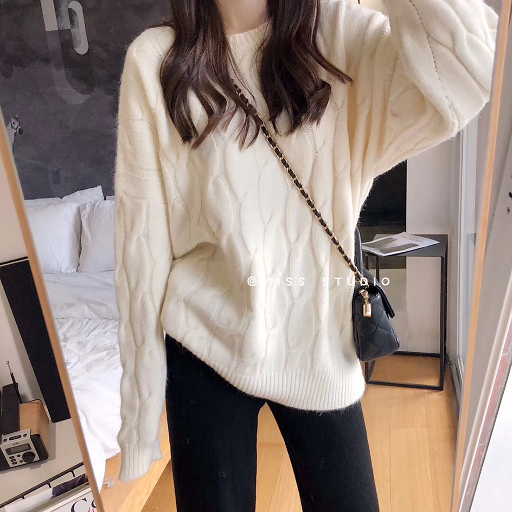 Apricotwinter new pattern soft milk blue sweater female Lazy wind knitting loose coat 2020 Korean version student easy thickening Wear out jacket