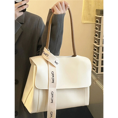 taobao agent Capacious shoulder bag, advanced one-shoulder bag, for students, high-end