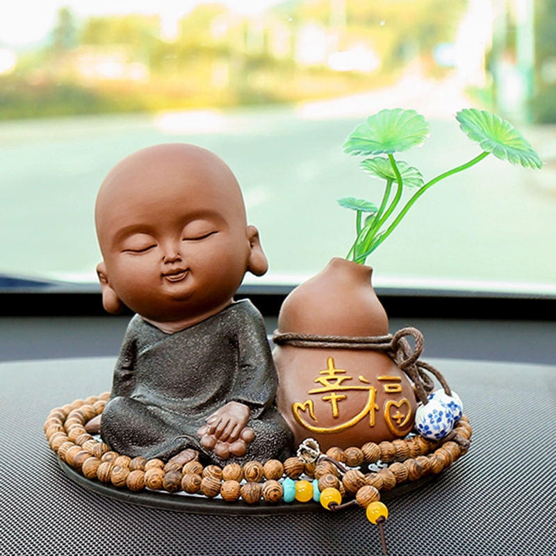 Trang trí ô tô sáng tạo tượng Phật nhà sư nhỏ dễ thương để giữ an toàn trang trí nội thất ô tô cao cấp phụ kiện ô tô cá nhân lót sàn oto 