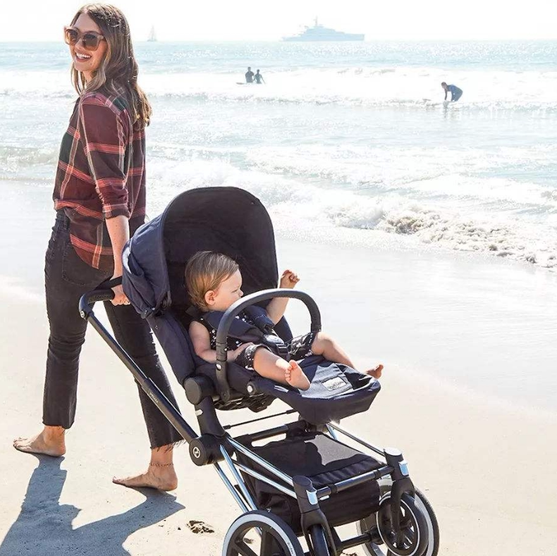 带宝宝去次海边,这些装备不能忘