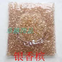 Около 1400 серебряного шампанского на котти