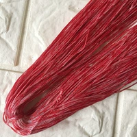 Красно -белая цветочная линия