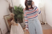 Cô gái Hàn Quốc retro màu sắc tương phản sọc ánh sáng mờ lỏng dài tay áo len kem chống nắng quần áo A 2123