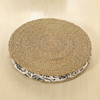 Светло-коричневый круглый тотем толщиной 7см.