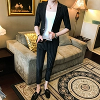 Mùa hè mỏng tóc stylist tay ngắn phù hợp với nam Slim phiên bản Hàn Quốc của bảy điểm tay áo nhỏ phù hợp với quần chín xu hướng - Suit phù hợp bộ vest nam